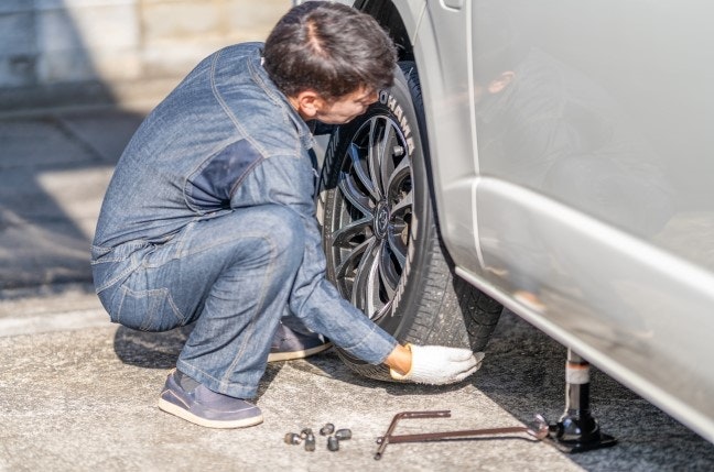 【タイヤ交換の注意点】タイヤ交換は自分でしない方がいい?